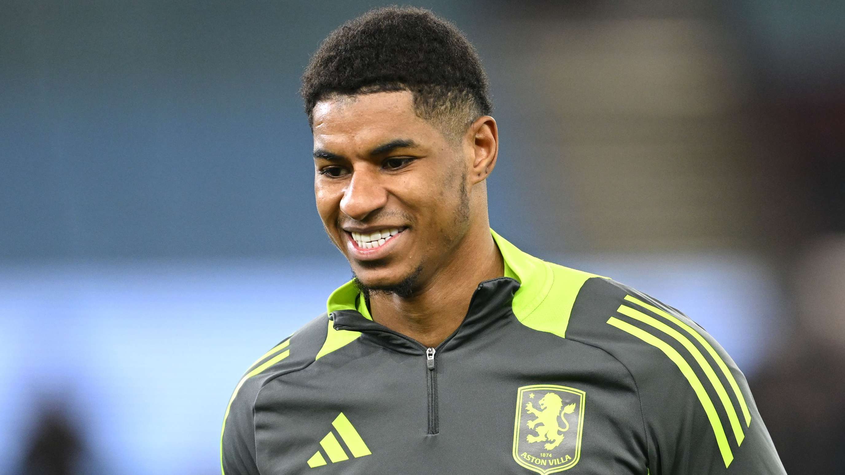 的足球场看 的足球场看